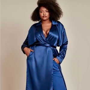 11 HONORÉ Tara Trench - Size 18